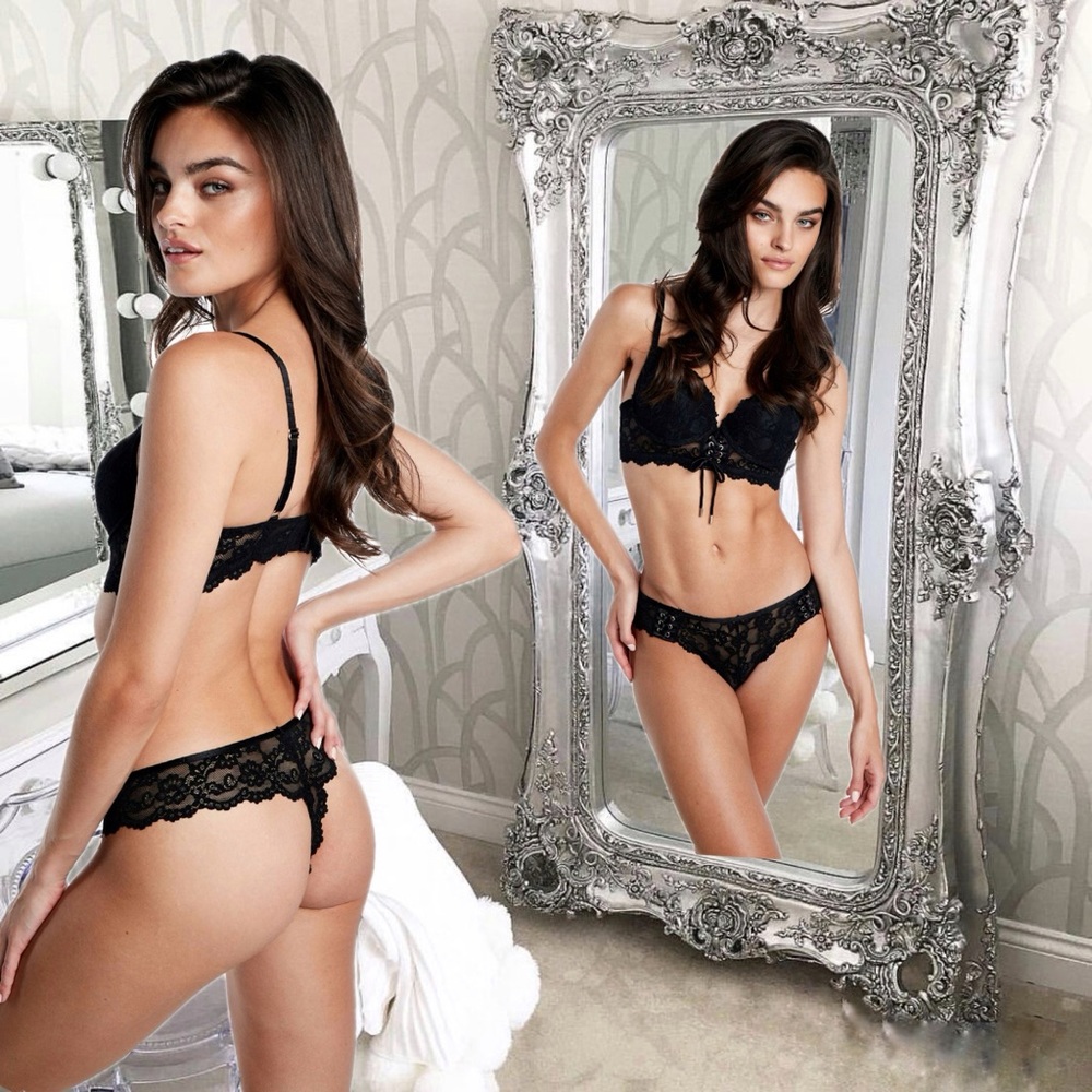Dahlia Lacey Thong NWT